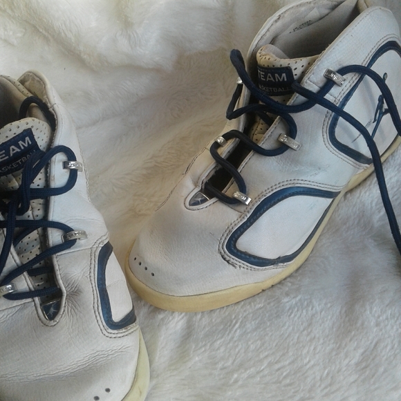 Young boys Jr.6 Jordan team basketball sneakers - Picture 5 of 5